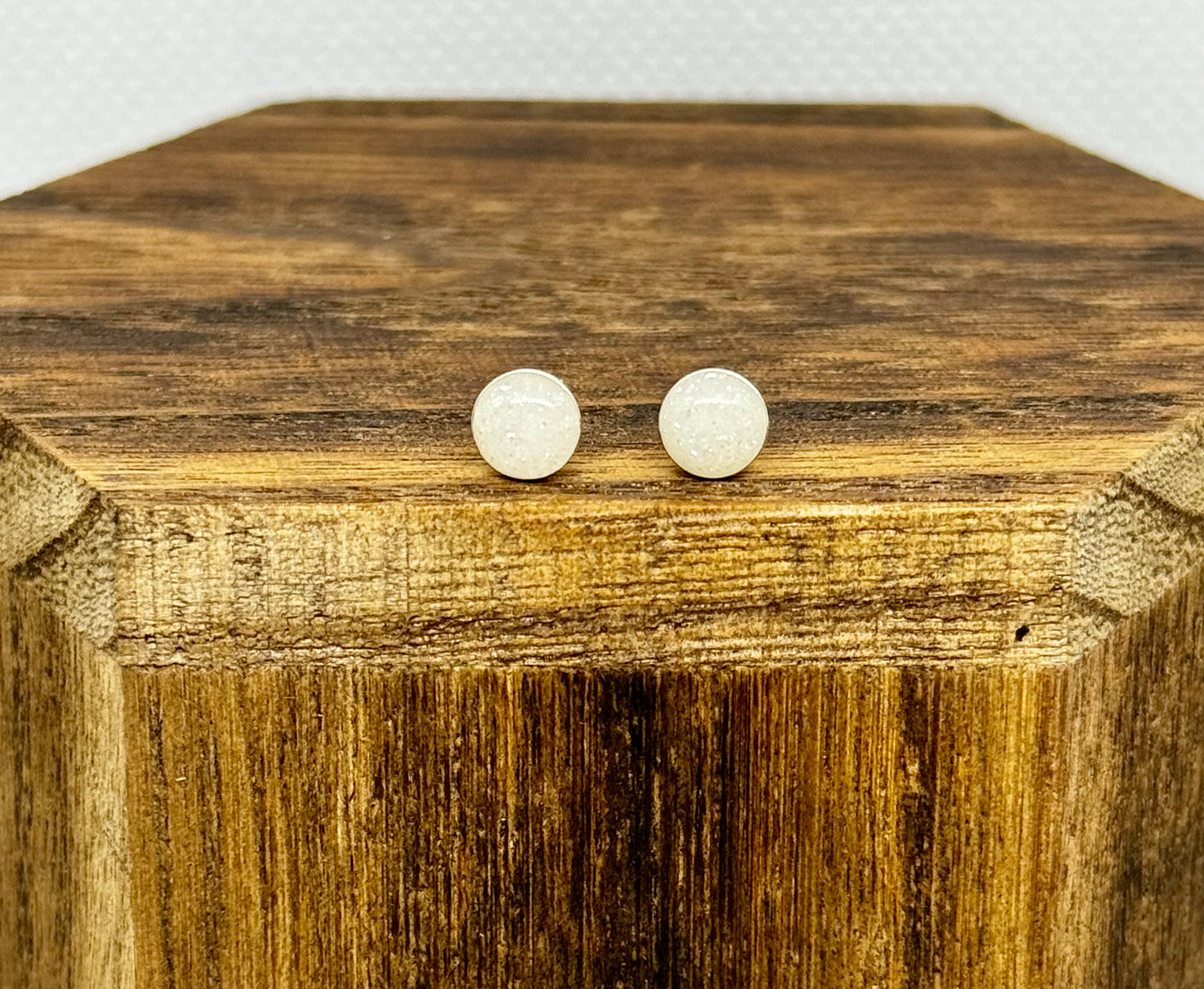 circle studs