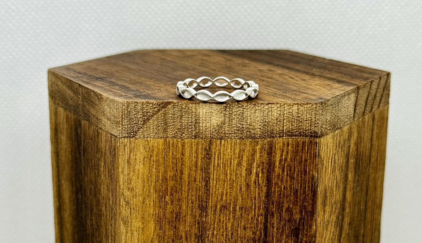 infinity full band ring